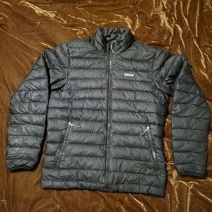 Patagonia Men’s Black Quilted Puffer Jacket